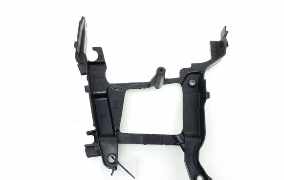 Mercedes-Benz A W176 Timing belt guard (cover) A6070520600