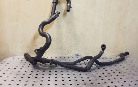 BMW X5 E70 Engine coolant pipe/hose