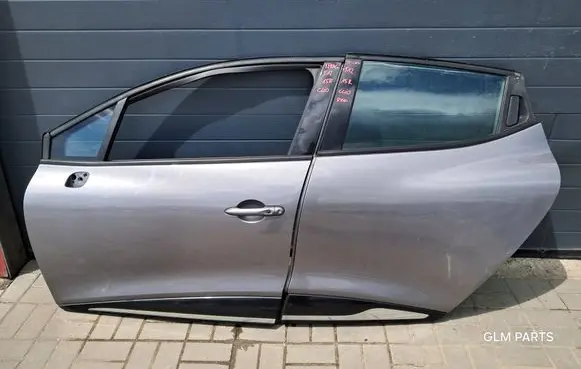 Renault Clio IV Front door 