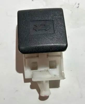 Engine bonnet (hood) release handle