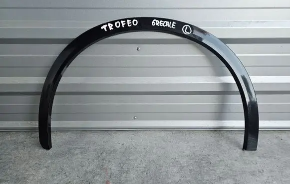 Maserati Grecale Front arch trim 