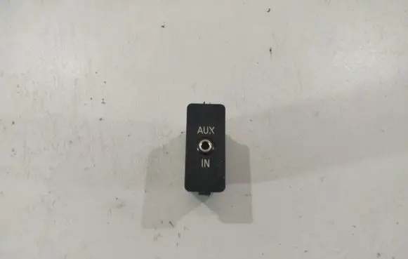 BMW 3 E90 E91 AUX in-socket connector 6930561