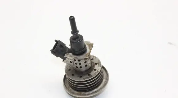 Land Rover Range Rover Evoque L551 AdBlue injector FX23189E3AB 04440210501
