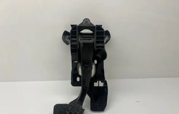Volkswagen T-Roc Brake pedal 5Q1723058BP 181117