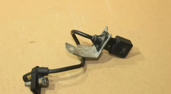 BMW X5 E53 Crankshaft position sensor 0281002