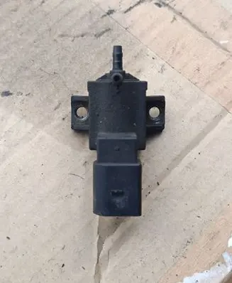 Audi Q7 4L Turbo solenoid valve 037906283D