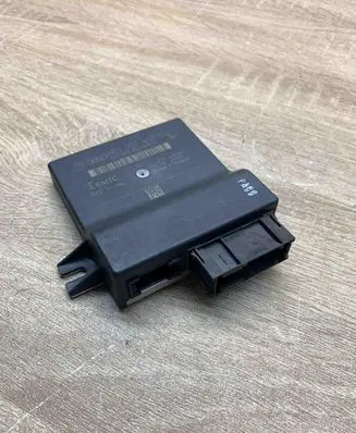 Audi A6 S6 C6 4F Gateway control module 4F0907468D
