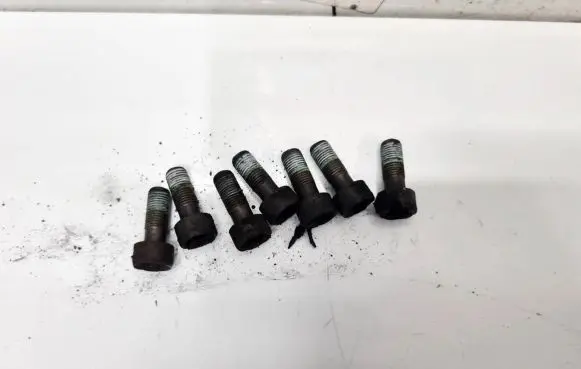 Mitsubishi Space Star Nuts/bolts 