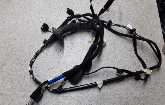 Renault Trafic III (X82) Front door wiring loom 241259699R 93460096