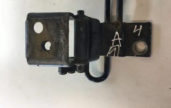 Audi A4 S4 B5 8D Rear door lower hinge 8D0831412D