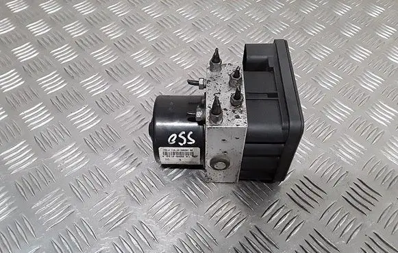 Volvo V50 ABS Pump 30647857a 4n512c405ad