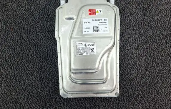 Porsche Taycan 9J1 Auxiliary heating control unit/module 9J1963507F 10R068485 122R00055