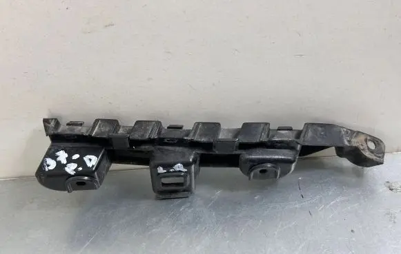 Volkswagen PASSAT B7 Front bumper mounting bracket 3AA807184