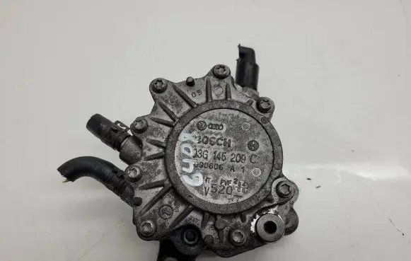 Volkswagen Touran I Vacuum pump 
