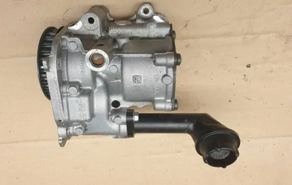 Audi A4 S4 B9 Oil pump 04L145208T