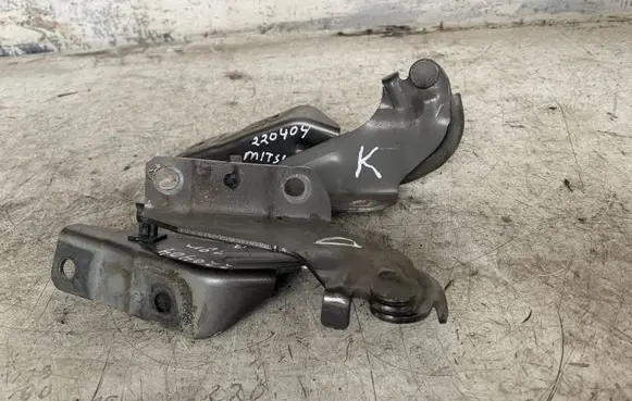 Mitsubishi ASX Engine bonnet/hood hinges