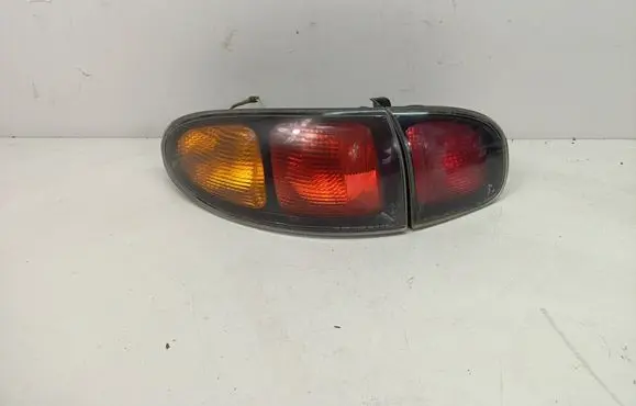 Daewoo Lanos Rear/tail lights 305895L
