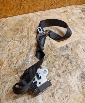 Volkswagen Golf VI Front seatbelt G6047613