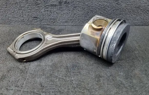 Audi Q7 4L Piston with connecting rod 057107065CA 057198401F 057198401C