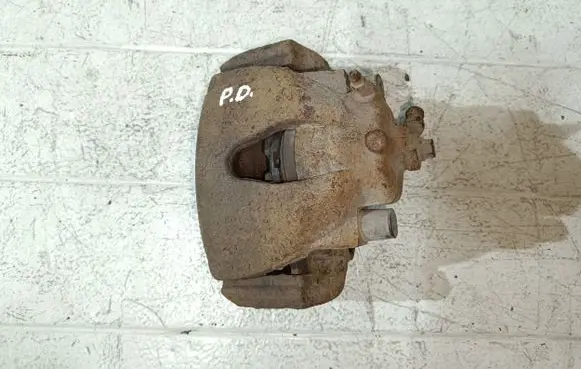 Opel Zafira A Front brake caliper