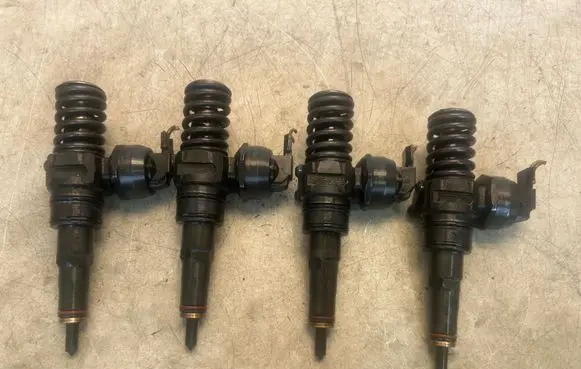 Skoda Octavia Mk2 (1Z) Fuel injectors set 0414720039 038130073AL