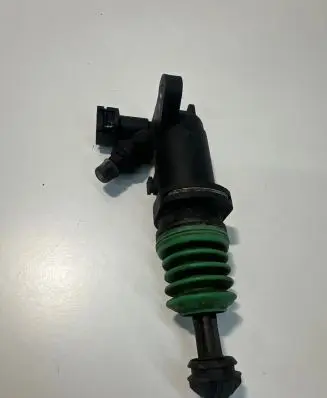 Clutch slave cylinder