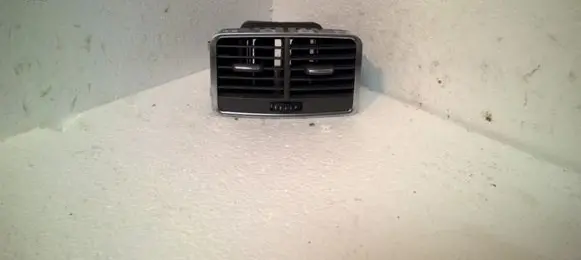 Audi A6 S6 C6 4F Rear air vent grill 4F0819203B