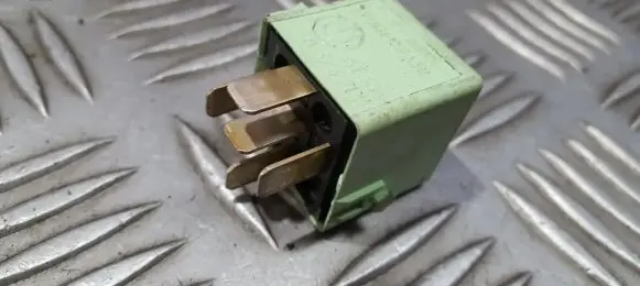 BMW 5 E39 Other relay 61368373700 61.368373700