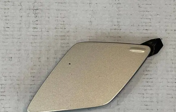 Volvo XC60 Front tow hook cap/cover 31425165