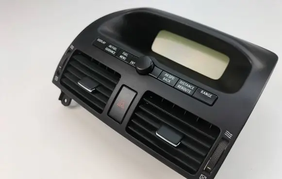 Toyota Avensis T270 Radio/GPS head unit trim 