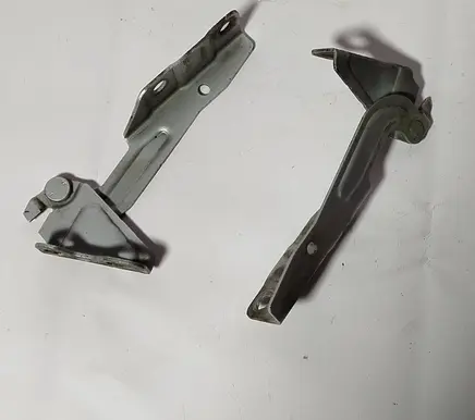 Mitsubishi Colt Engine bonnet/hood hinges MR959412 MR959411