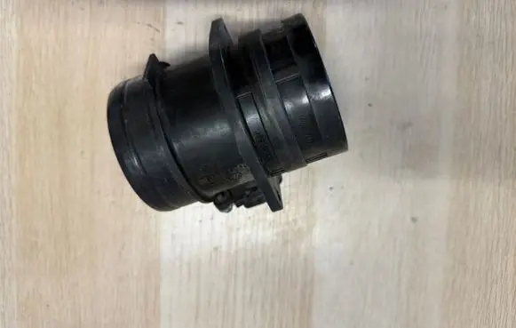 Audi A1 Mass air flow meter 06J906461