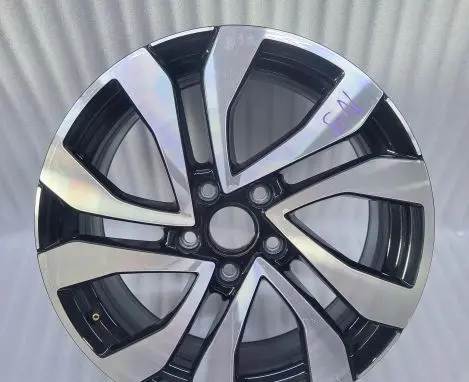 Volkswagen T-Roc R17 alloy rim 