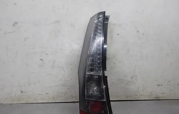 Mitsubishi Grandis Rear/tail lights
