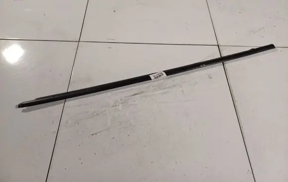 Fiat Bravo - Brava Front door glass trim molding 