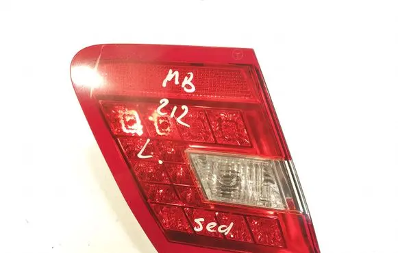 Mercedes-Benz E W212 Tailgate rear/tail lights A2129060358