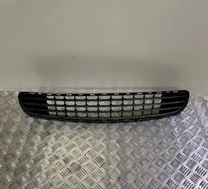 Mini Cooper Countryman R60 Front bumper lower grill 9801918