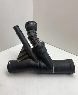 Audi A6 C7 Engine coolant pipe/hose 04L121026F