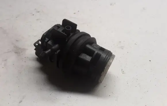Toyota Prius (XW20) Windscreen/windshield washer pump 8533060190 0602104541