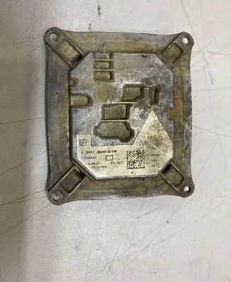 Audi A4 S4 B8 8K Headlight ballast module Xenon 1307329218 10EEG070830