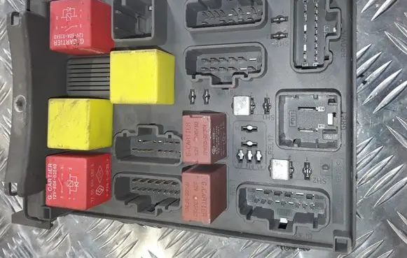 Renault Laguna II Comfort/convenience module 8200004201E 8200283811 518831003