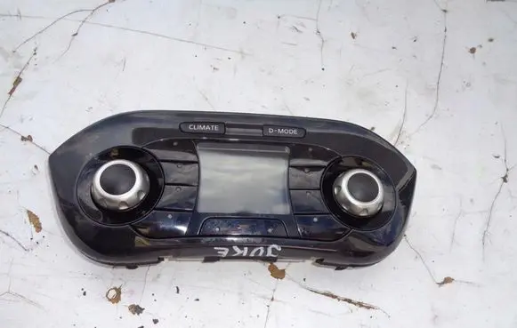 Nissan Juke I F15 Climate control unit