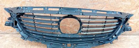 Mazda 6 Front bumper upper radiator grill G46L-50172