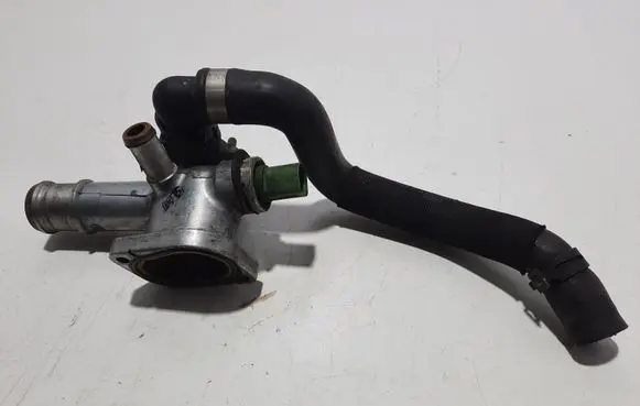 Audi A4 S4 B6 8E 8H Engine coolant pipe/hose 038121133A