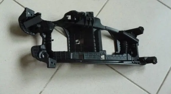 Hyundai Santa Fe Fog light bracket 922322W010