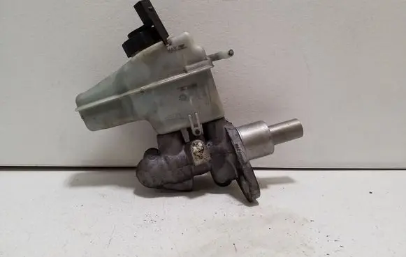 Audi TT TTS Mk2 Master brake cylinder 8J2611301