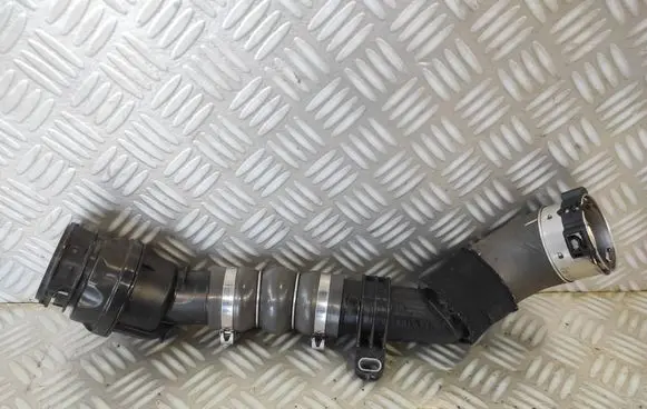 Intercooler hose/pipe