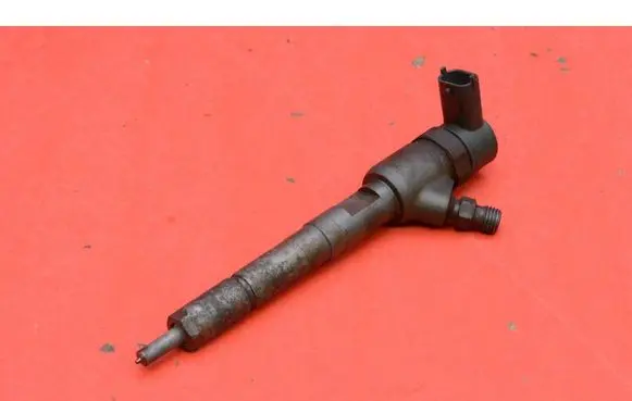Fiat Grande Punto Fuel injector 0445110183