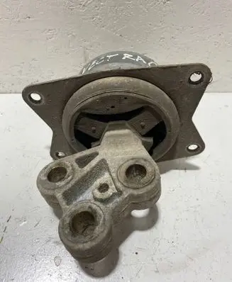 Opel Vectra C Engine mount bracket V05609