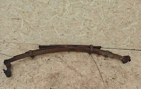 Toyota Hilux (AN10, AN20, AN30) Rear leaf spring 